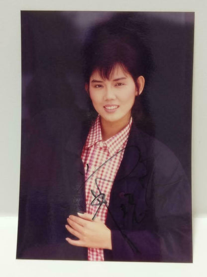 Vintage  Singapore Actress 曾慧芬 Zeng Hui Fen Signed Autograph Photo F/S (P024)