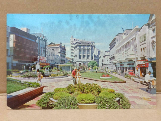 LUCKYPIGEON Raffles Place Garden & Car Park Singapore Postcard (C1865)