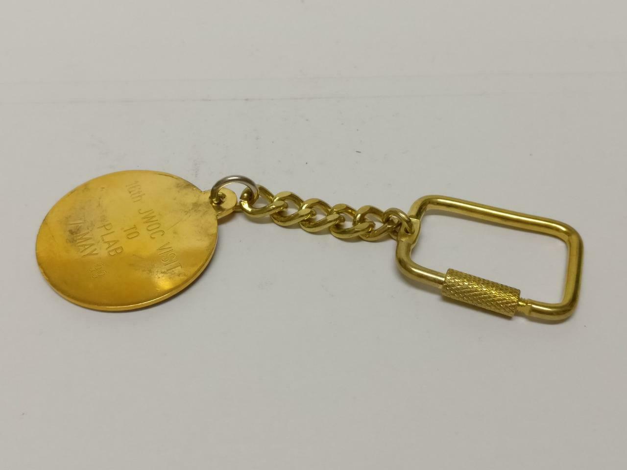 LP888 Vintage Singapore Army Air Force RSAF 1999 Gold Tone Keychain Keyring F/S (B656)