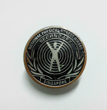 Rare Singapore National Physical Fitness Award Secondary Pin Badge (B314)
