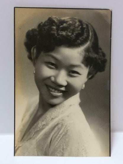 Vtg Asian Chinese Woman Smiling Peranakan Outfit Studio Portrait B&W Photo P378