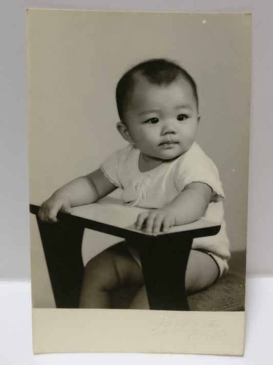 Vintage Asian Chinese Toddler Cute Kid Sitting Down Sofa Studio B&W Photo (P439)