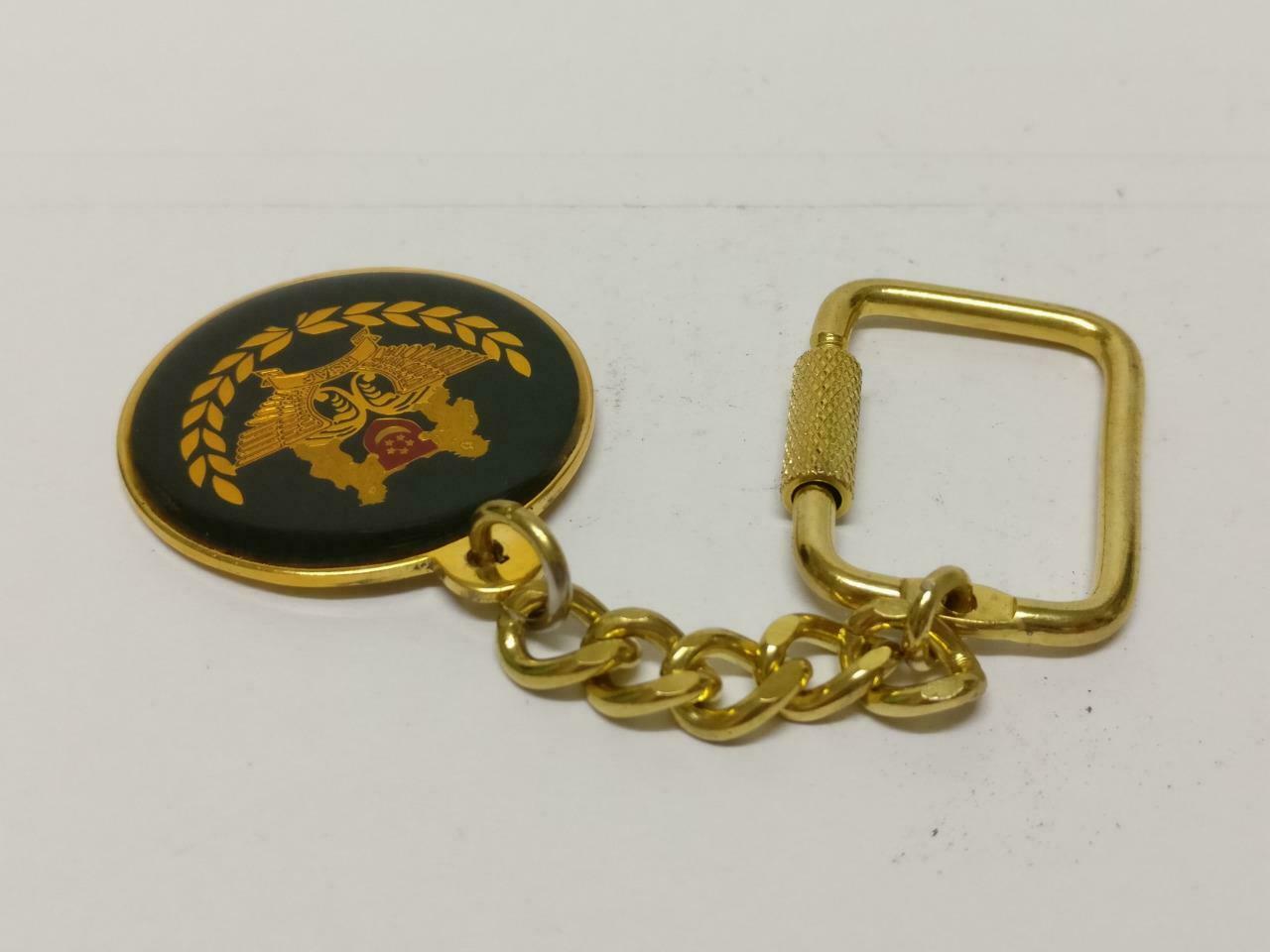LP888 Vintage Singapore Army Air Force RSAF 1999 Gold Tone Keychain Keyring F/S (B656)