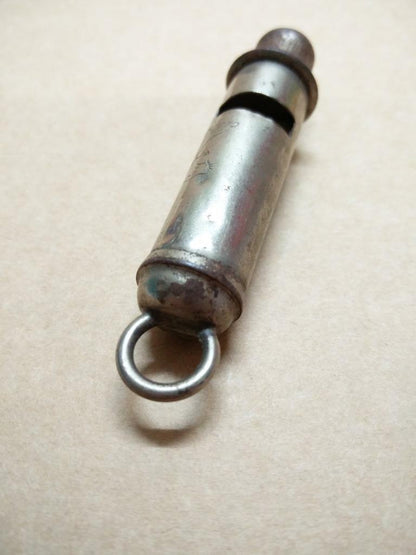 LP888 Vintage Rare Hong Kong Tiger Whistle (B571)