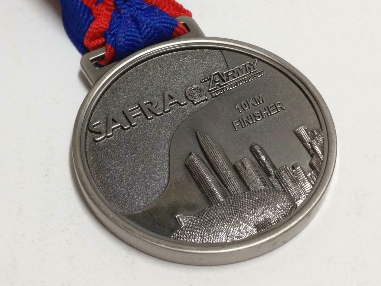 Safra Singapore Bay Run & Army Half Marathon 2009 10KM Finisher Medal (C083)