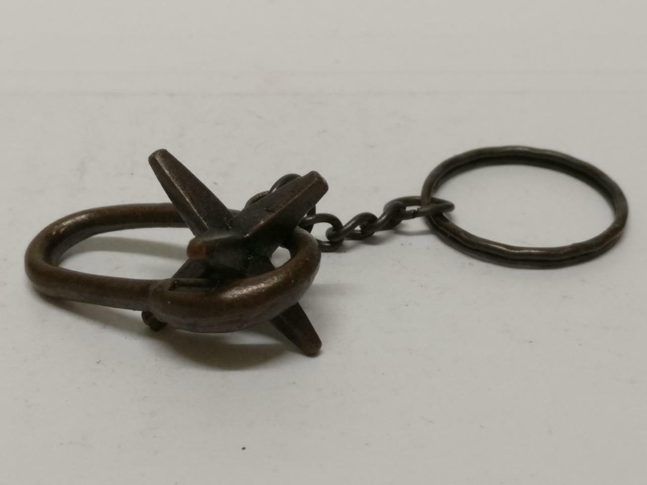 LP888 Rare Vintage Star Shape Bronze Unique Souvenir Keychain Keyring F/S (B718)