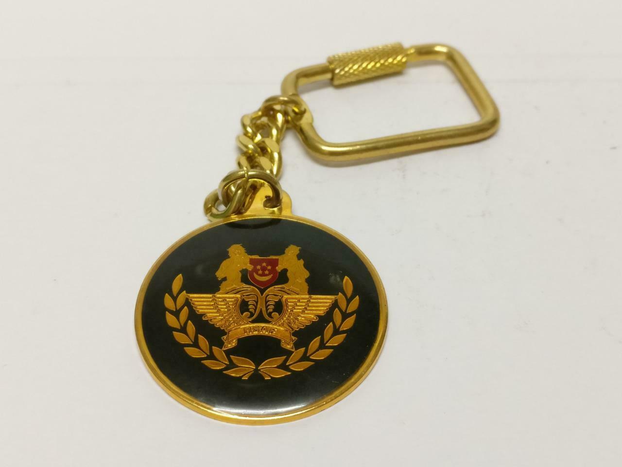LP888 Vintage Singapore Army Air Force RSAF 1999 Gold Tone Keychain Keyring F/S (B656)