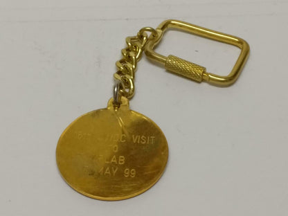 LP888 Vintage Singapore Army Air Force RSAF 1999 Gold Tone Keychain Keyring F/S (B656)