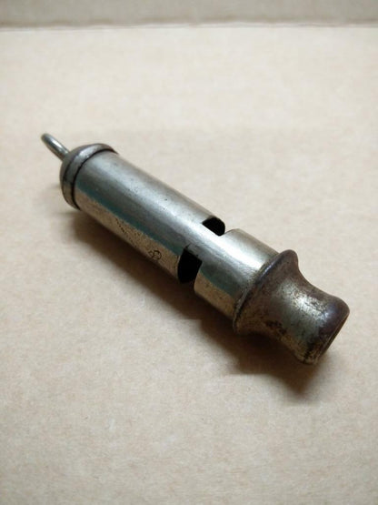 LP888 Vintage Rare Hong Kong Tiger Whistle (B571)