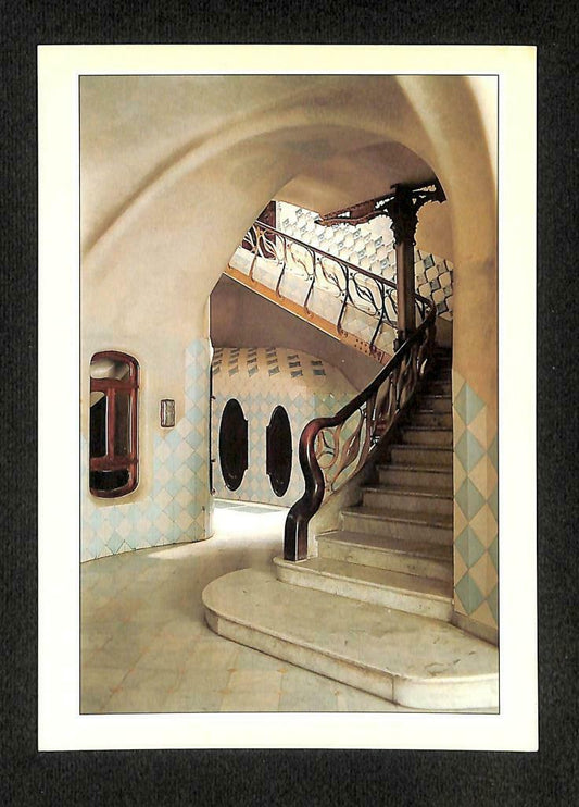 LUCKYPIGEON Architecture Casa Batllo Vintage Stairs Hall Spain Postcard (C1573)