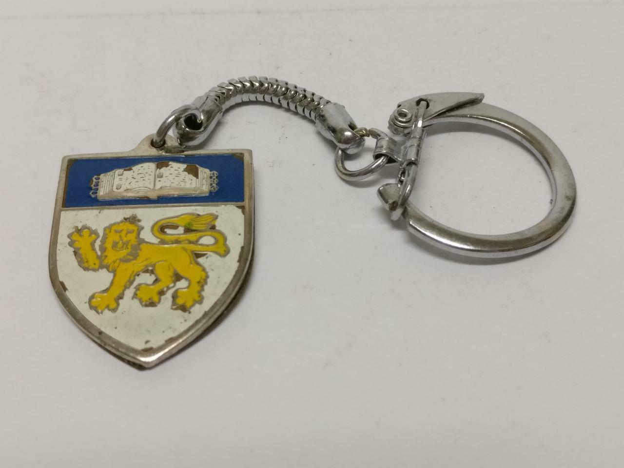 LP888 Rare 1977 University Of Singapore Sports Metal Lion Keychain Keyring F/S (B666)