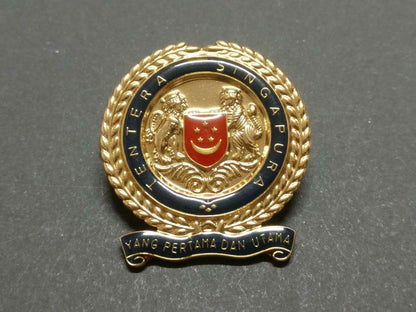 LKP99 Vintage Singapore Military Army Forces SAF Gold Tone Pin Badge F/S Lion B844