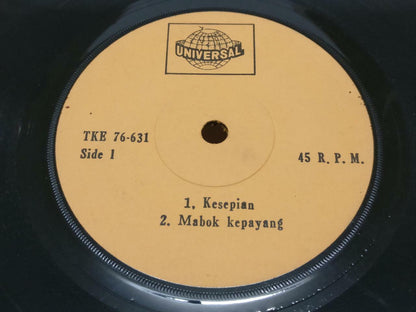 Malay Ahmad Jais Kesepian Lambang Bahgia Singapore Label 7" EP 45 RPM (EP339)