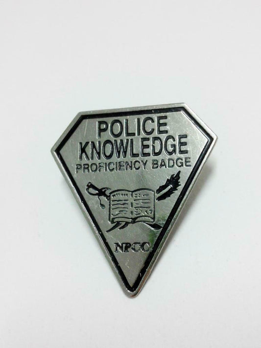 Rare Vintage Singapore NPCC Police Knowledge Proficiency Pin Badge F/S (B335)