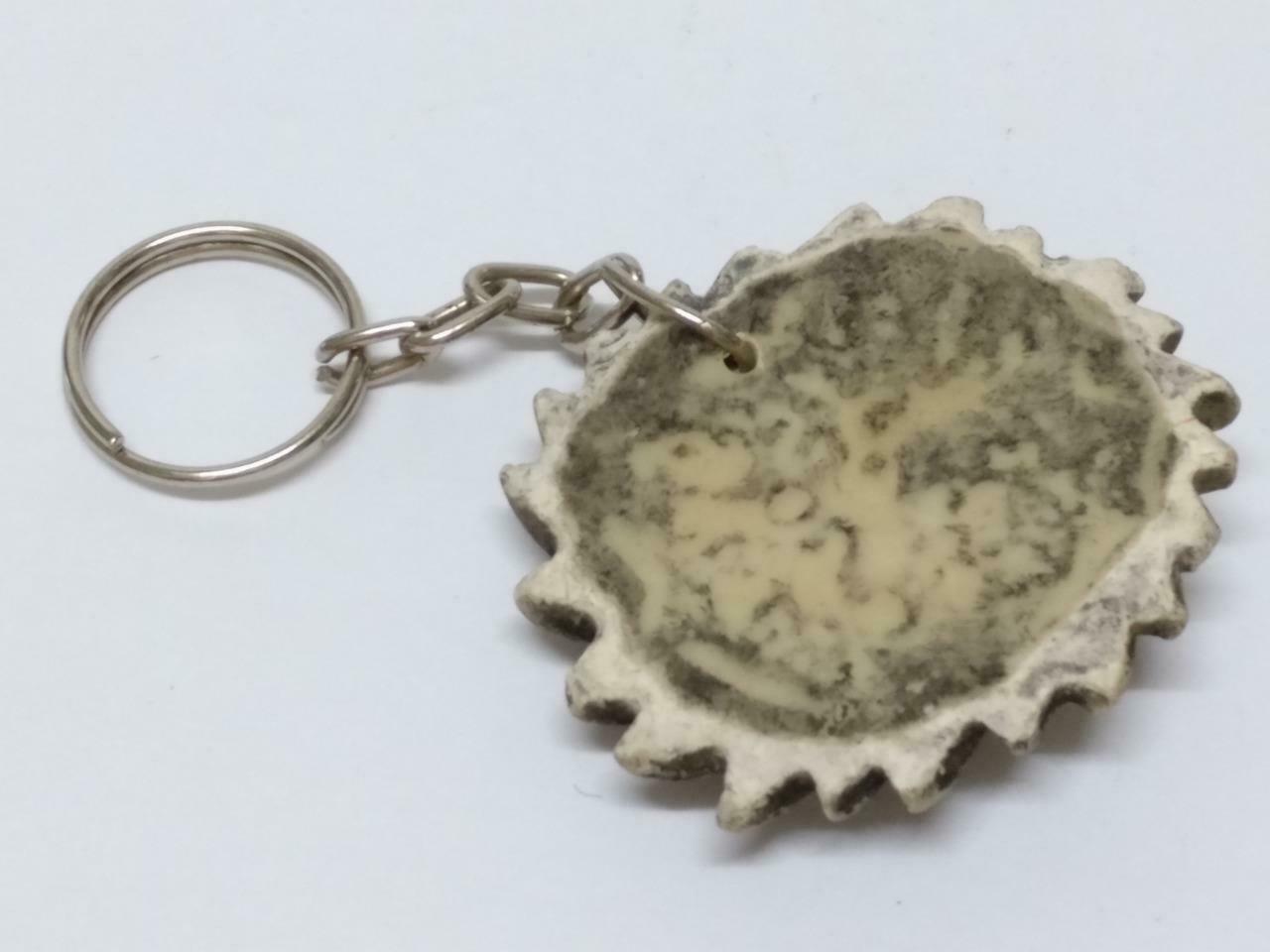 LP888 Rare Vintage Handmade Art Sun Carving Wood Sculpture Keychain Keyring F/S B750