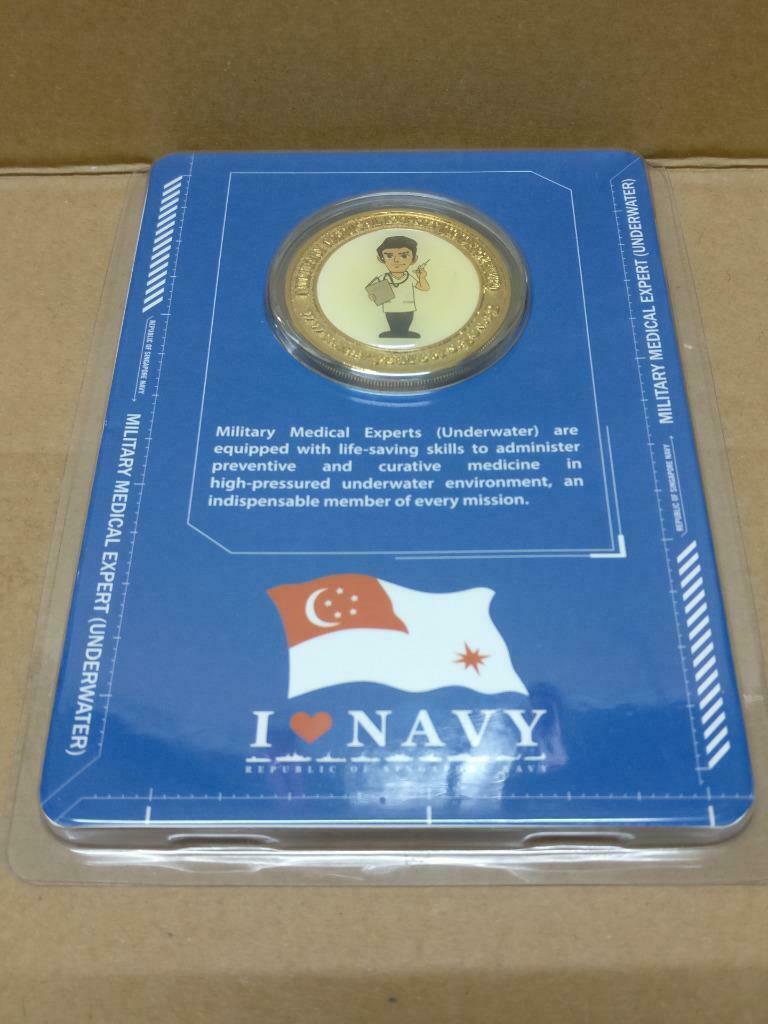 Singapore Navy Military Medical Expert Gold Color Sourvenir Coin W/Case (A1919)