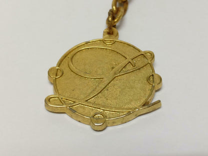 LP888 Rare Vintage Le Grand Palace Gold Tone Metal Souvenir Keychain Keyring F/S B678