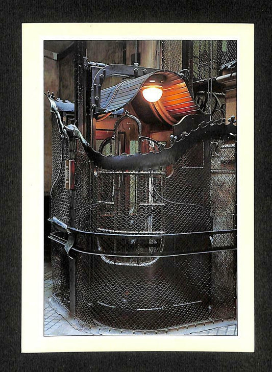 LUCKYPIGEON El Modernisme Casa Farreras Vintage Lift Art Spain Postcard (C1571)