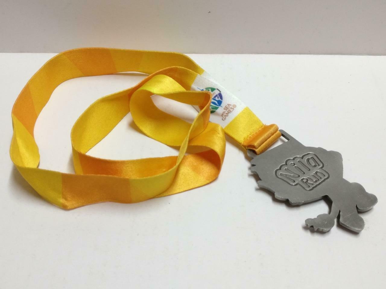 Singapore 28th Olympic SEA Games 2015 Nila Run Mascot Medal Yellow Ribbon C084