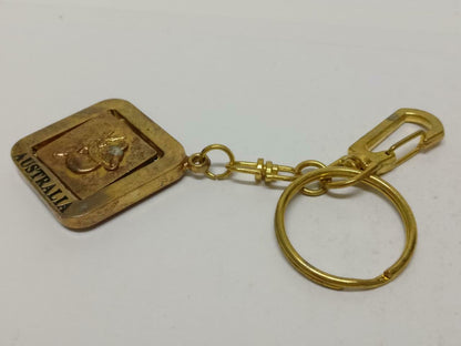 LP888 Vintage Australia Koala Bear Kangaroo Gold Tone Metal Keychain Keyring F/S B788