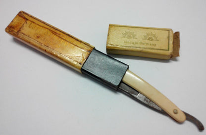 VTG Carl Schlieper Germany Solingen Razor Shave Ready Chinese Words w/ Box A893