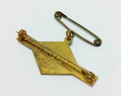 Mega Rare Vintage Singapore Turf Club 1962 W.O. Lewis (Badges) Pin Badge (B363)
