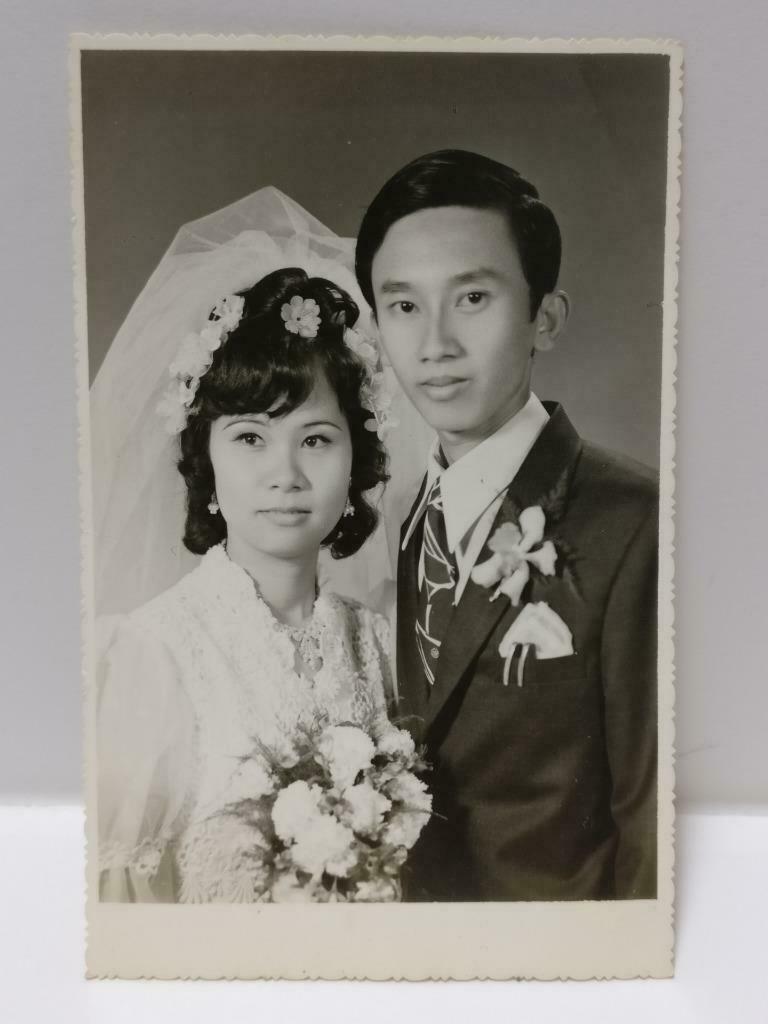 Vintage Asian Wedding Couple Bride Groom Bouquet Studio Portrait B&W Photo P335