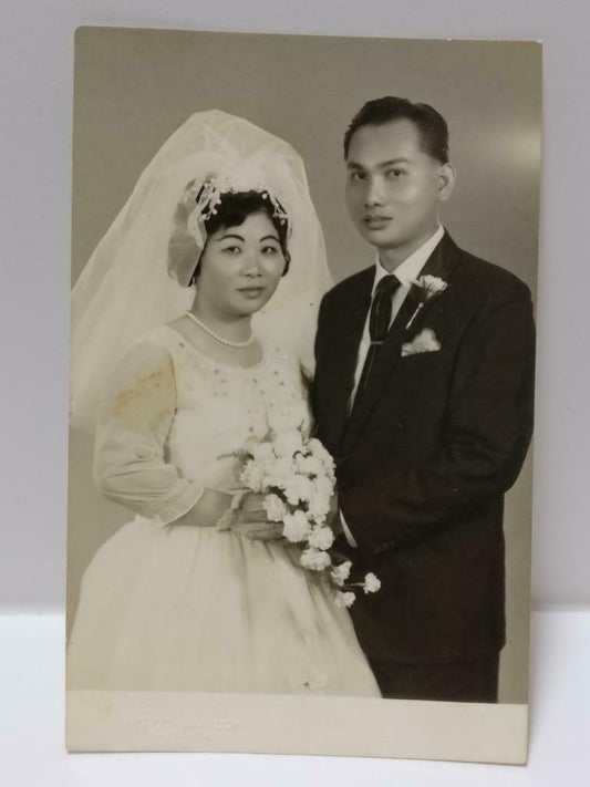 Vintage Asian Chinese Wedding Couple Bride Groom Studio Portrait B&W Photo P329